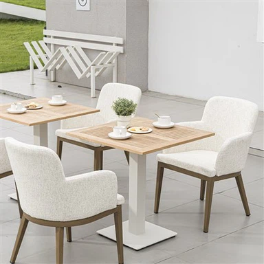 Hotellin ulkokalusteet